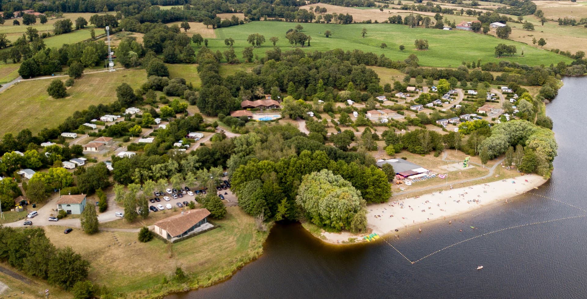 Vanlife en Charente : un lieu entre lacs, forêt et déconnexion totale