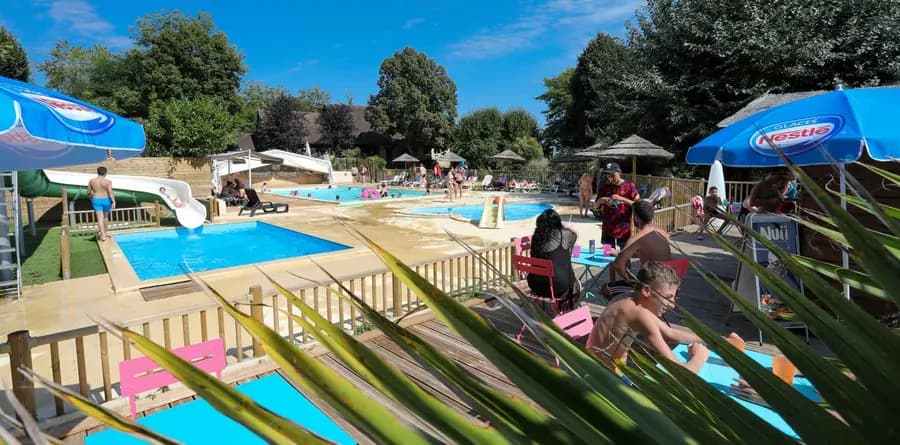 Camping Brindamour — Camping vanlife à Les Eyzies, Nouvelle-Aquitaine