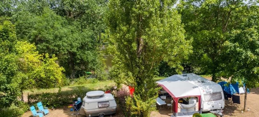 Camping de la Bageasse — Camping vanlife à Saint-Geniez-d'Olt, Occitanie
