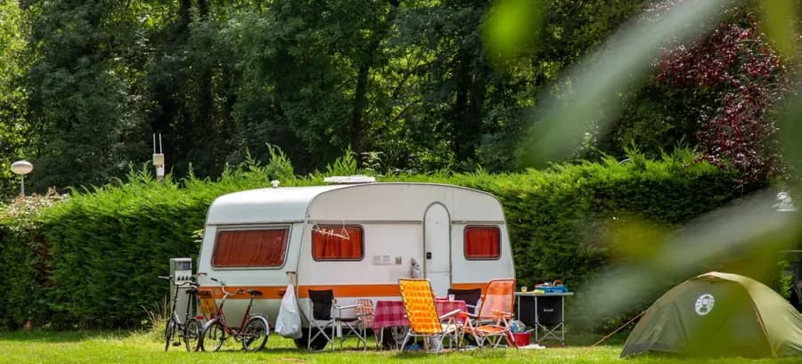 Camping Les Prés de Fontainebleau — Camping vanlife à Fontainebleau, Île-de-France