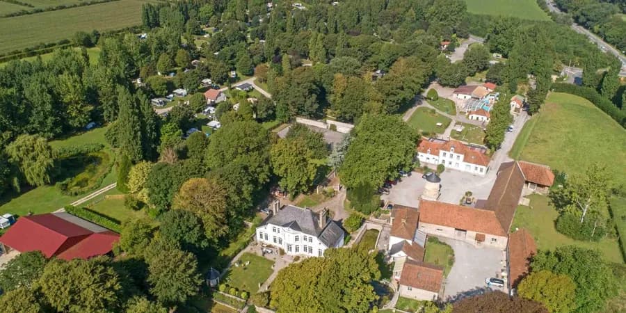 Camping La Bien Assise — Camping vanlife à Guînes, Hauts-de-France