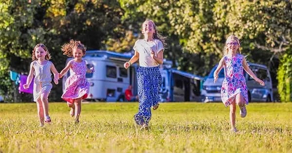 Camping Les Hirondelles — Camping vanlife à Royan, Nouvelle-Aquitaine