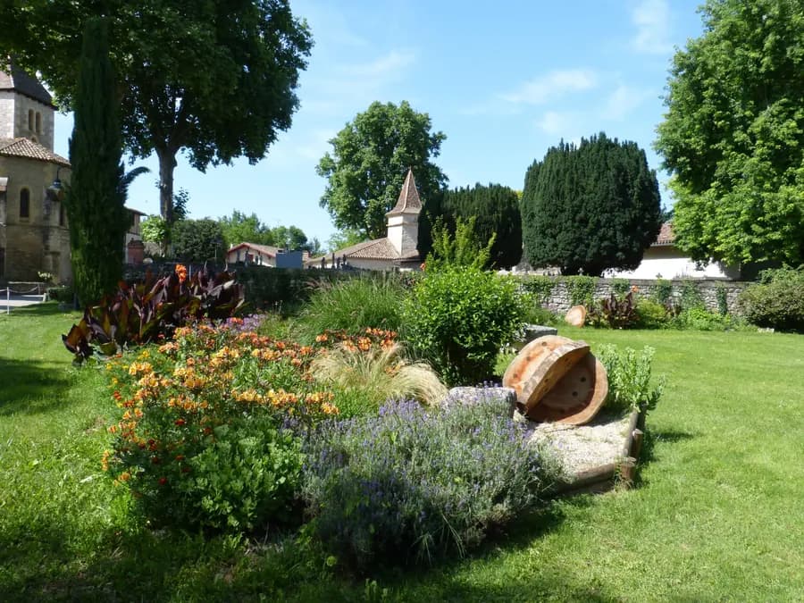 Camping Le Clos de la Lère — Camping vanlife à Sainte-Croix-Volvestre, Ariège