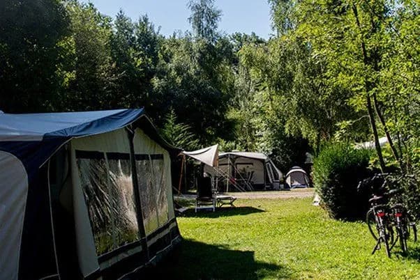 Camping Le Truyère — Camping vanlife à Garabit, Auvergne-Rhône-Alpes