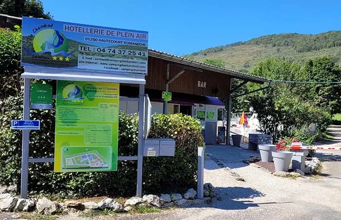 Camping Île Chambod — Camping vanlife à Hautecourt-Romanèche, Auvergne-Rhône-Alpes