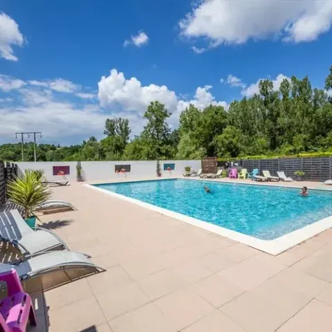 Camping Le Soleil des Bastides — Camping vanlife à Cahuzac-sur-Vère, Occitanie