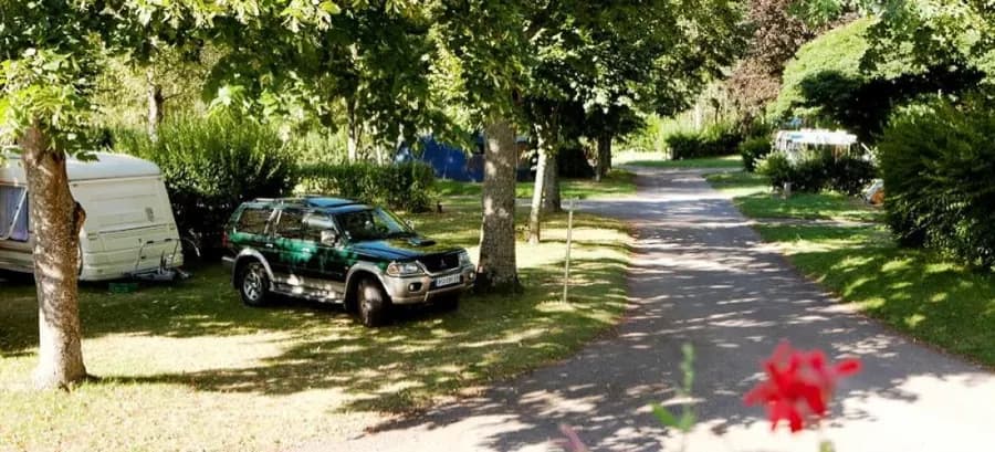 Camping de Matour — Camping vanlife à Matour, Bourgogne-Franche-Comté