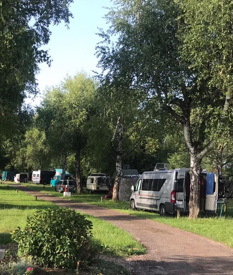 Vanlife en Haute-Saône : au bord de l'Ognon, la vanlife simple et vraie au Camping Le Pâtis